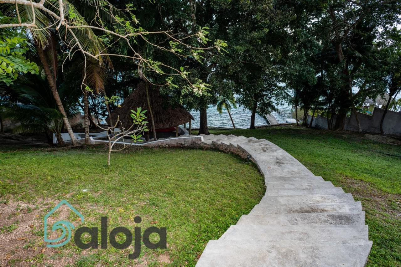 Villa Xtohil With Private Access To The Magic 7 Colors Lagoon Bacalar Exterior foto